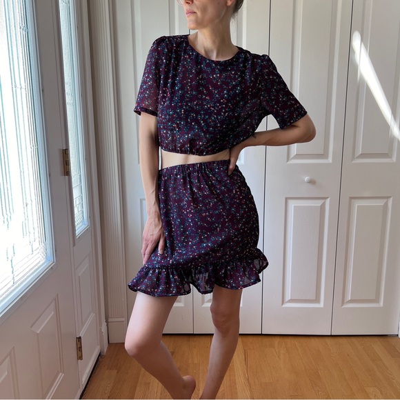 Vintage Floral Print Two Piece - Picture 3 of 7